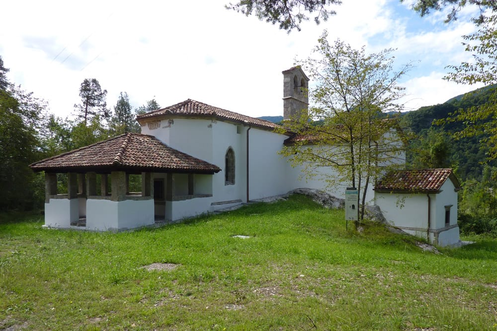 2009-2012-chiesadellaMadonna-del-Sasso-Invillino-1