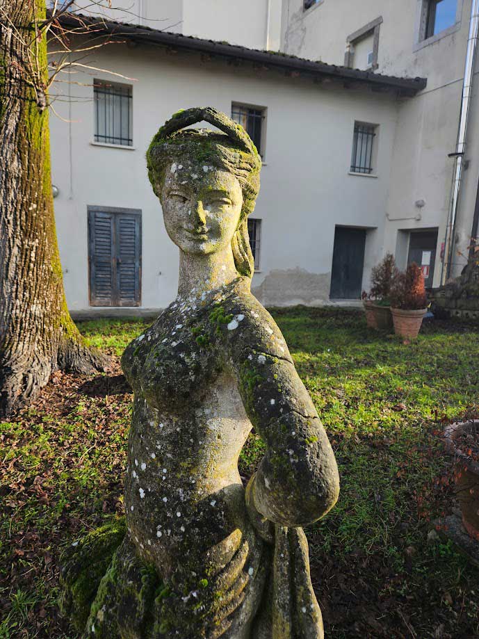 Parco_storico_Villa_De_Brandis_restauro_statue