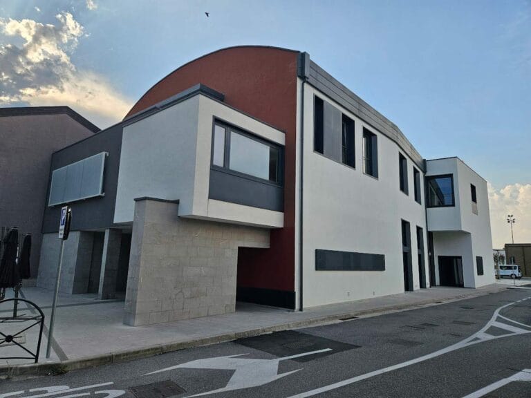 ex_cinema_Manzoni_Paderno-esterno_totale