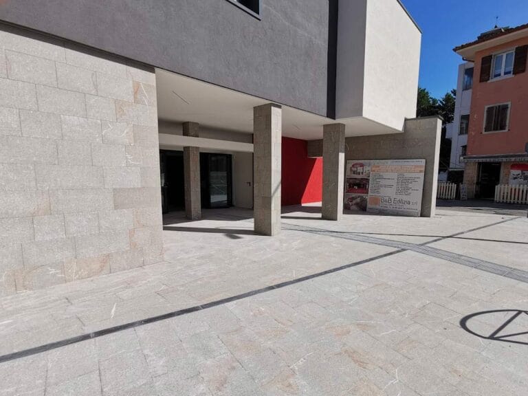 ex_cinema_Manzoni_Paderno-udine_esterno