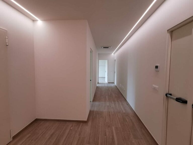 ex_cinema_Manzoni_Paderno-udine_interno_corridoi