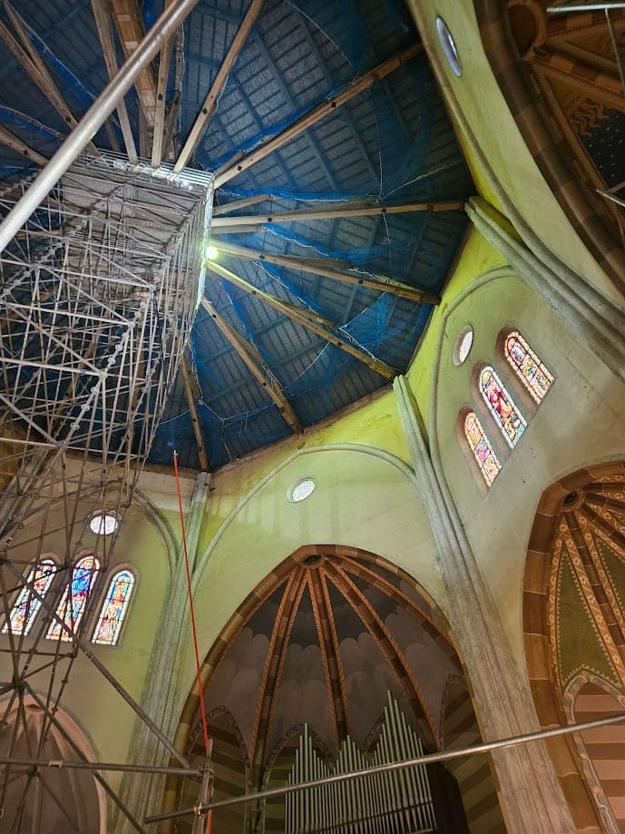 restauro_duomo_mortegliano_architetto_botto_interno_tetto