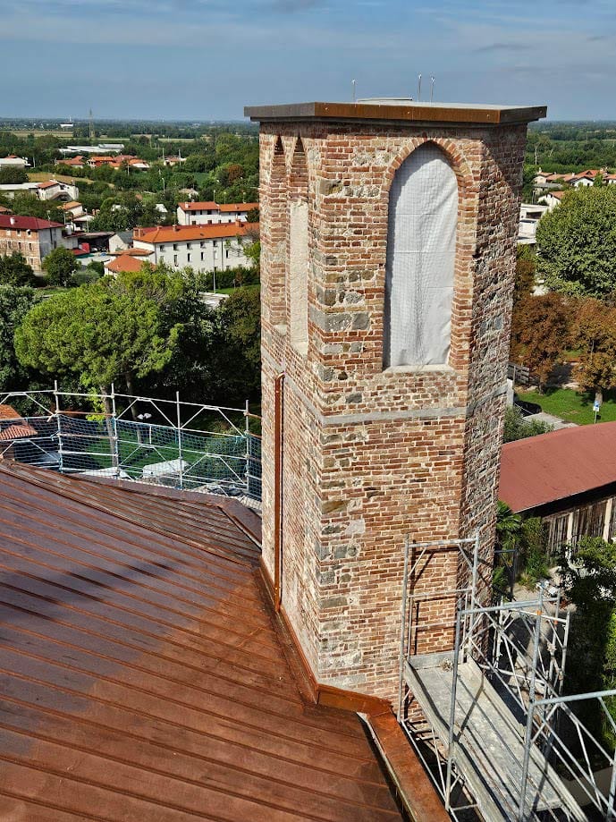 restauro_duomo_mortegliano_tetto_torre