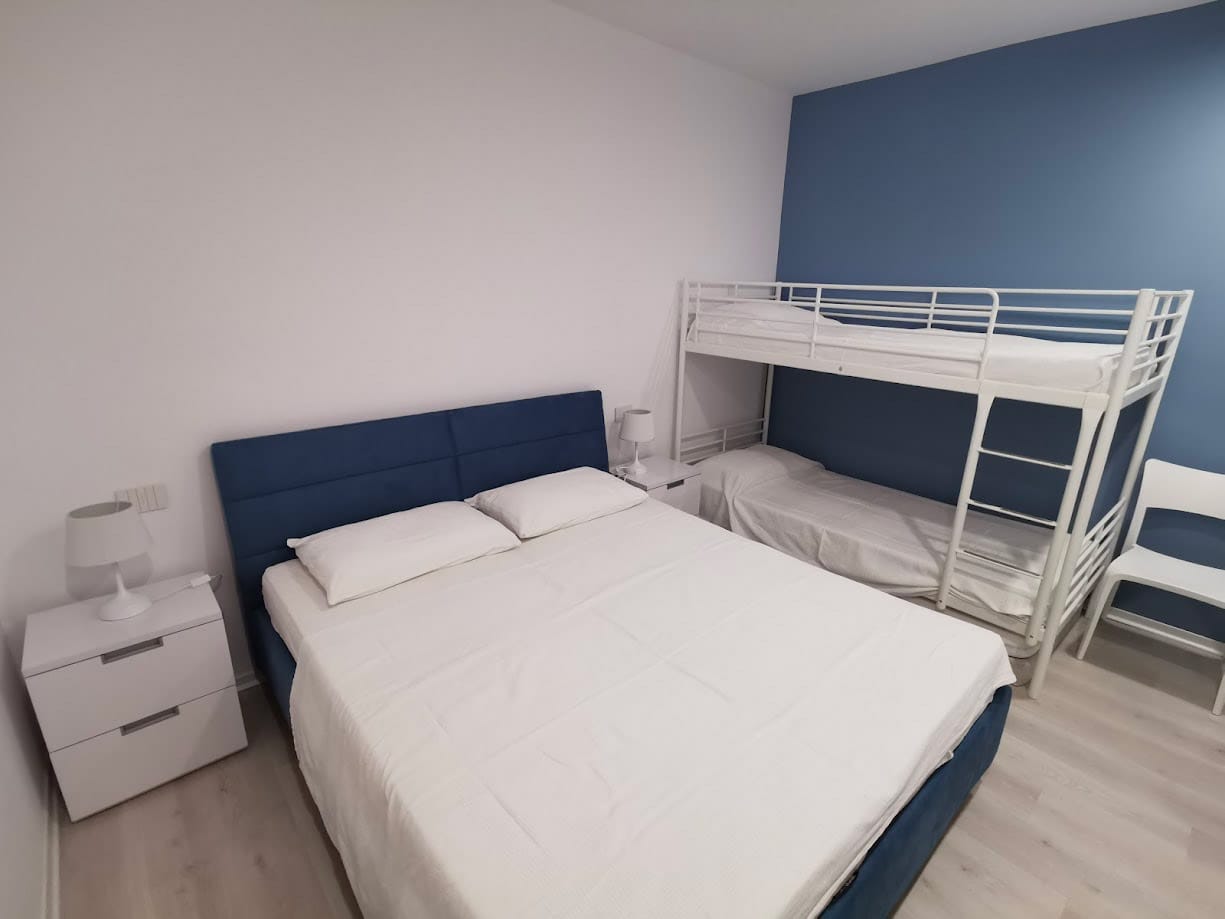 ristrutturazione_appartamento_lignano_camera_architetto_botto