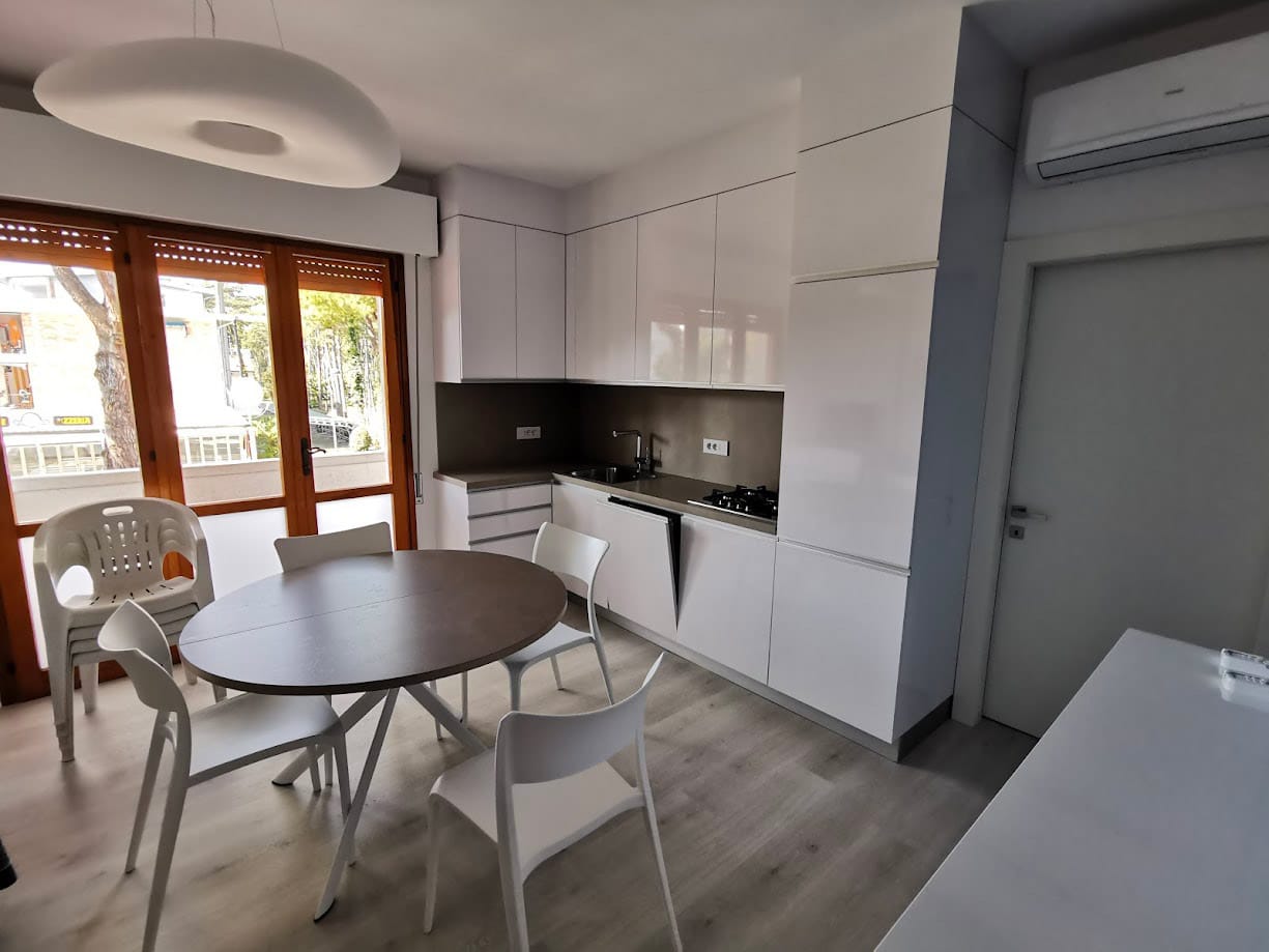 ristrutturazione_appartamento_lignano_cucina