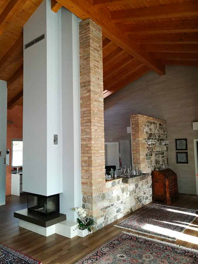 Villa_via_Gervasutta_udine_arch_botto_interno_camino