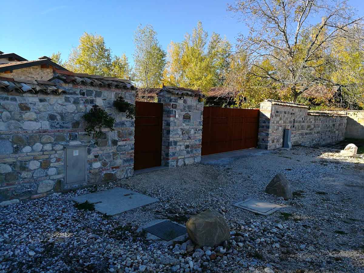 Villa_via_Gervasutta_udine_arch_botto_recinzione