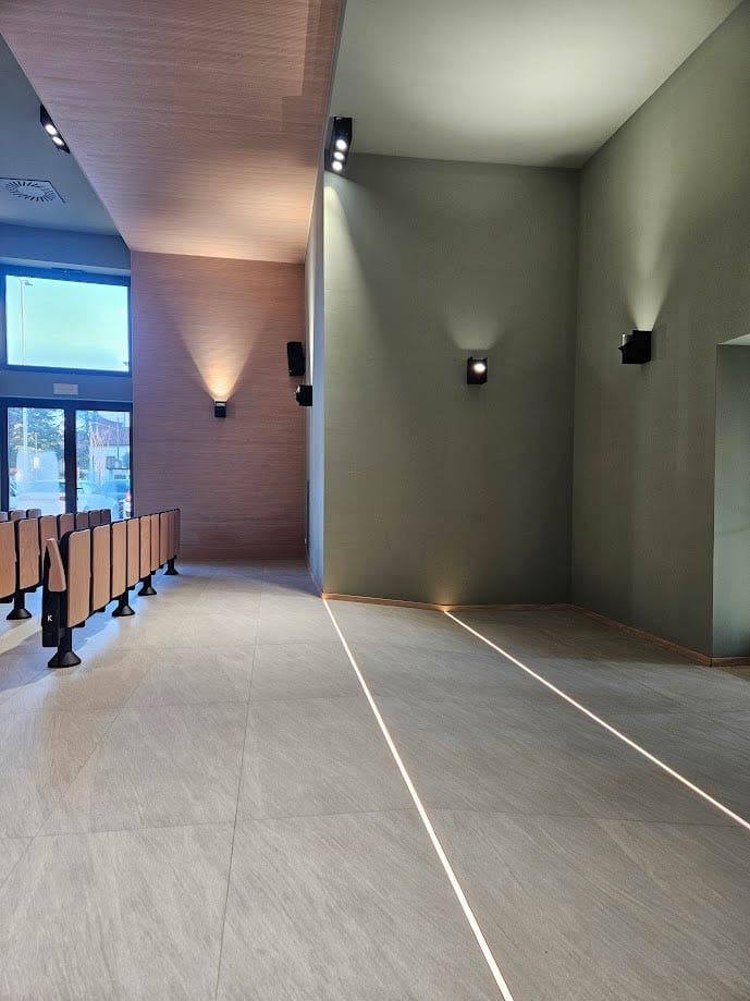 ex_cinema_Manzoni_Paderno-udine_teatro_sala_dettaglio